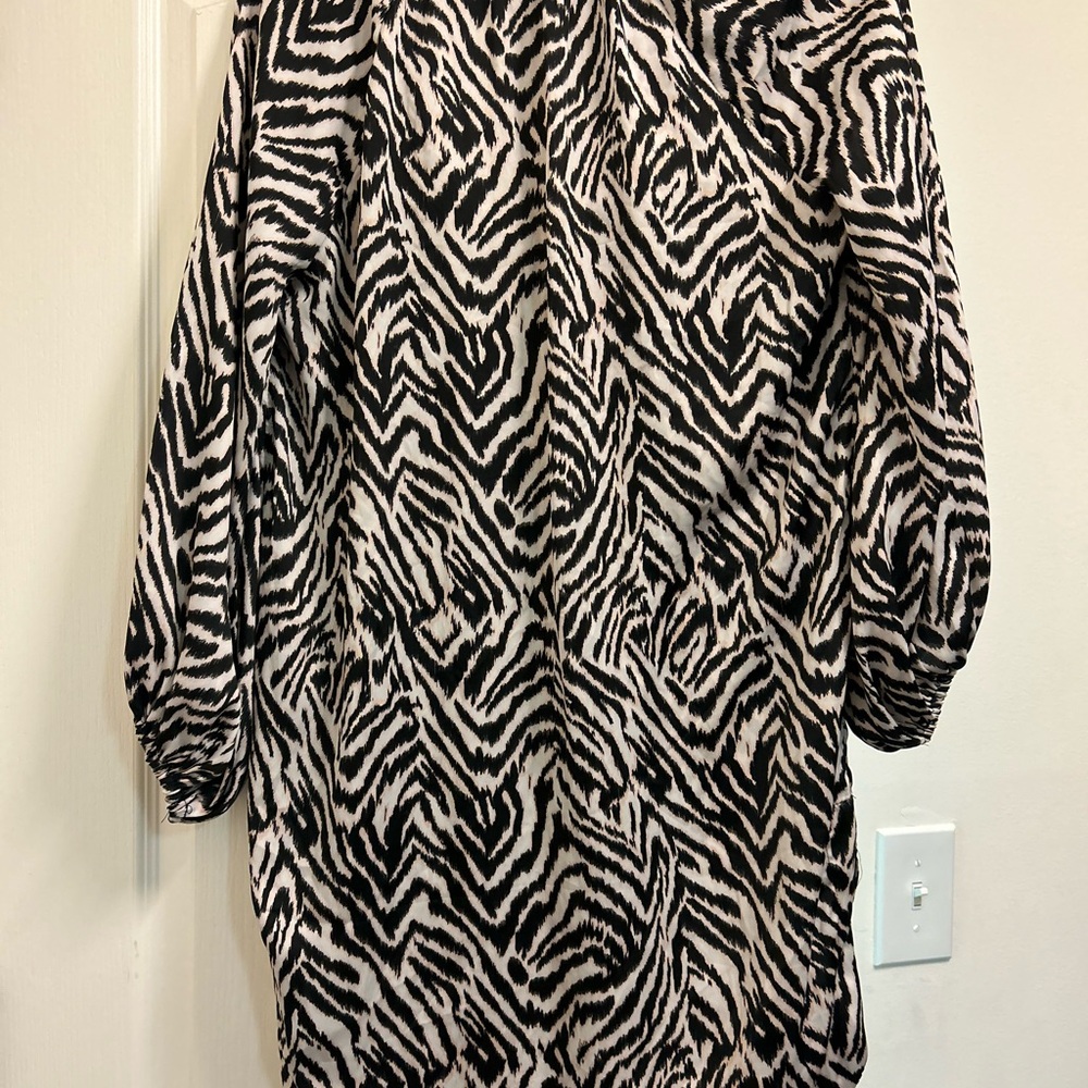 Tunic - Picture 2 of 4